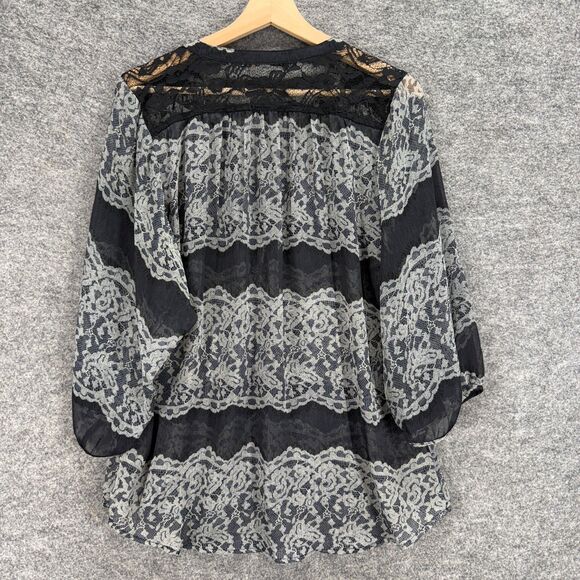 Figueroa & Flower Blouse Women M Medium Black Striped V-Neck 1/2 Button Sheer - Picture 2 of 6